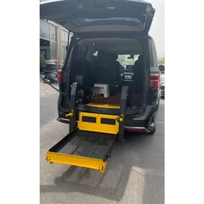 Ratiņkrēslu pacēlāji SUV