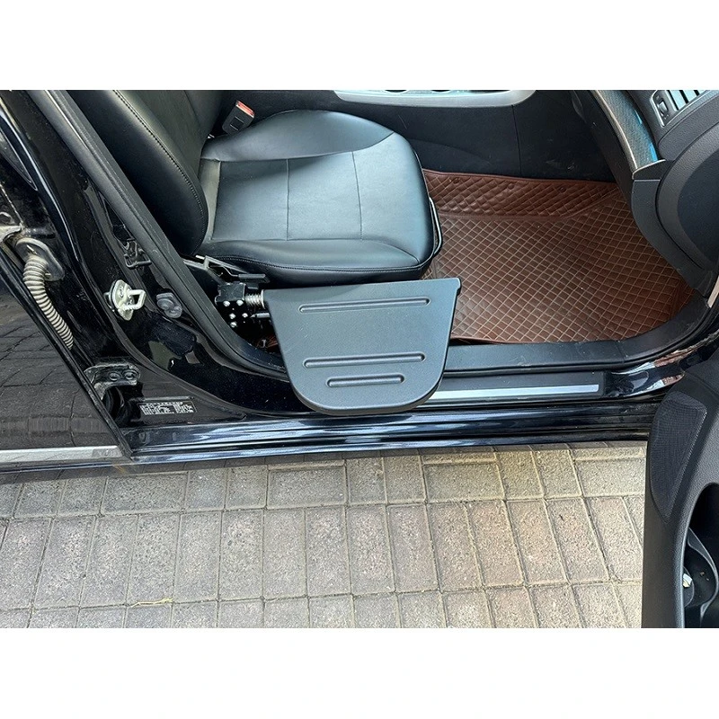 Ratiņkrēsla pārvietošanas ierīces uz automašīnu